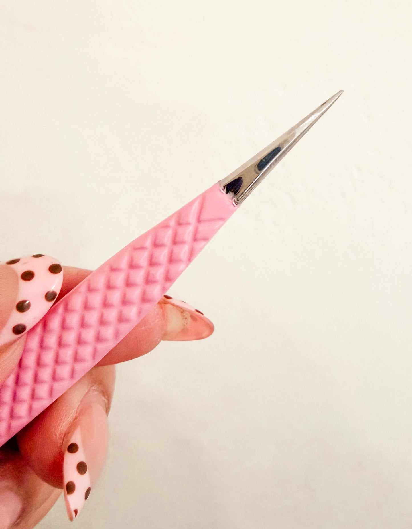 Straight isolation tweezer