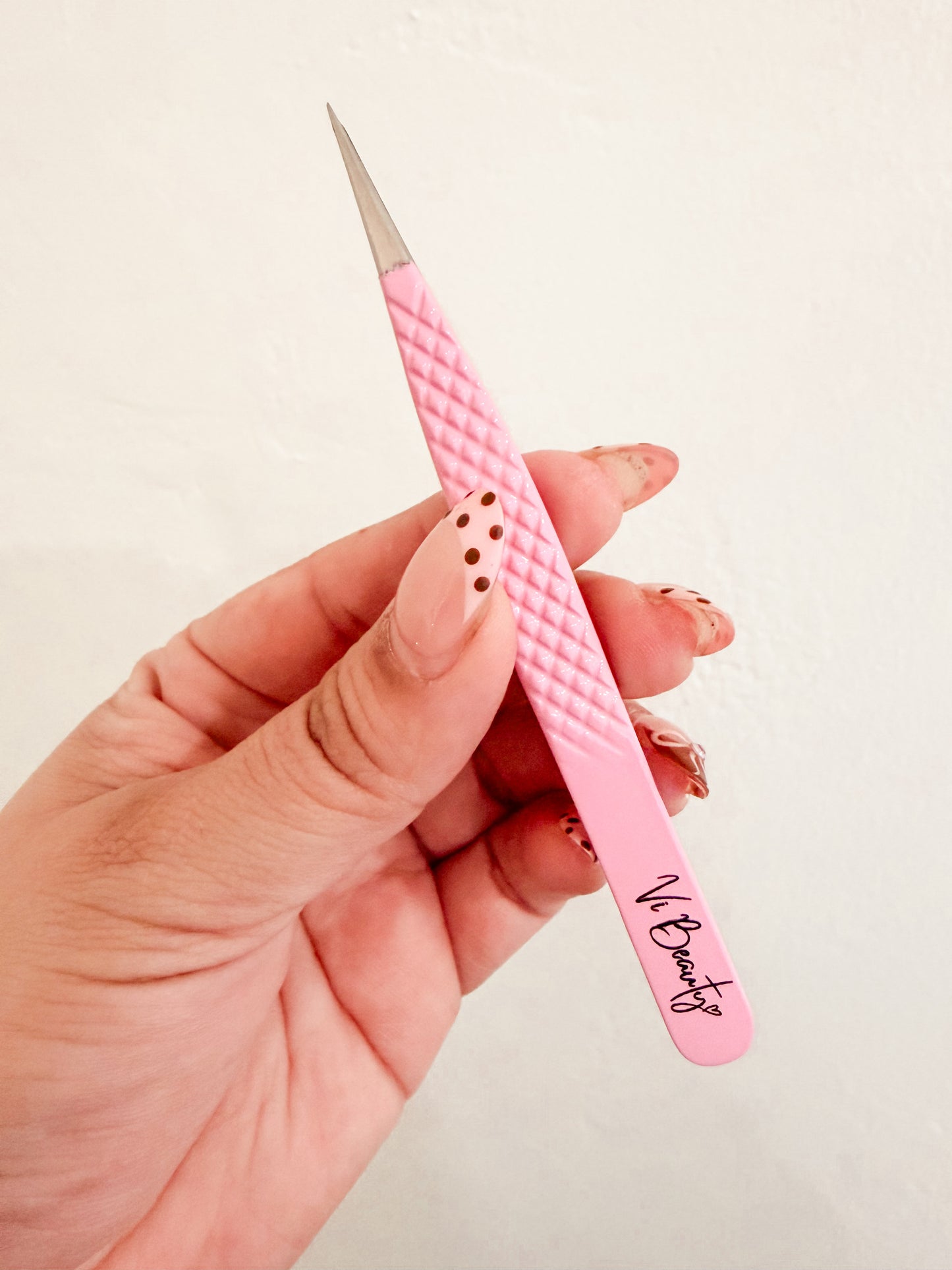 Straight isolation tweezer